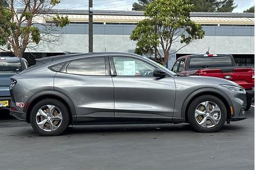 2023 Ford Mustang Mach-E SELECT