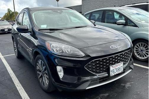 2022 Ford Escape TITANIUM