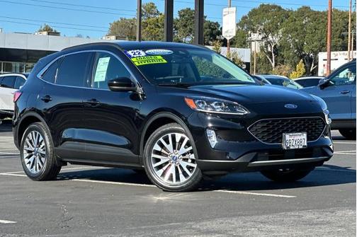 2022 Ford Escape TITANIUM