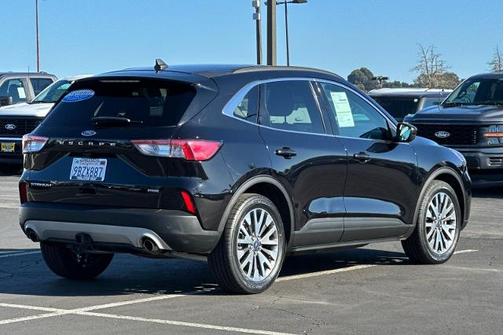 2022 Ford Escape TITANIUM