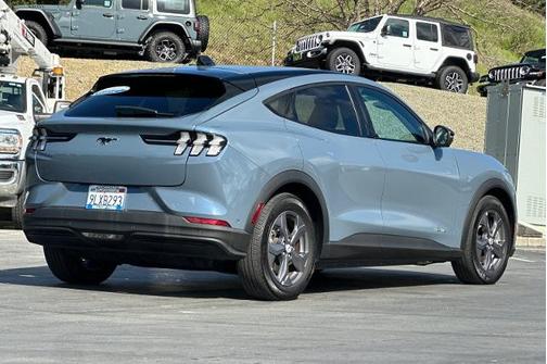 2023 Ford Mustang Mach-E SELECT