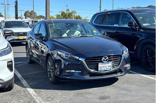 2018 Mazda Mazda3 GRAND TOURING