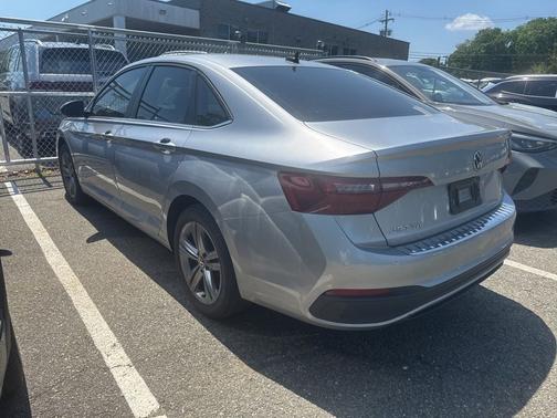 Pyrite Silver Metallic 2023 Volkswagen Jetta 1.5T SE