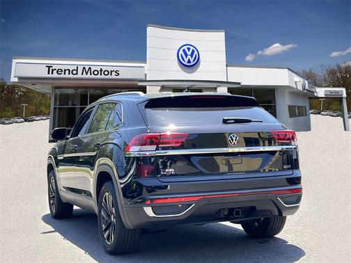 2022 Volkswagen Atlas Cross Sport 3.6 V6 SE w/ Technology