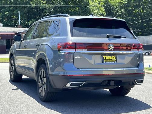 2025 Volkswagen Atlas 2.0T SE
