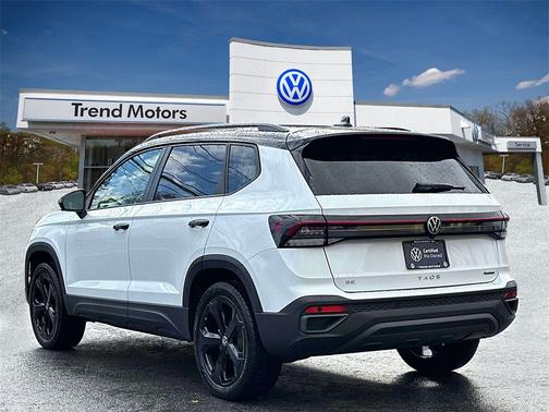 2025 Volkswagen Taos 1.5T SE Black