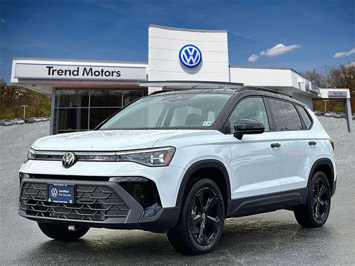 2025 Volkswagen Taos 1.5T SE Black