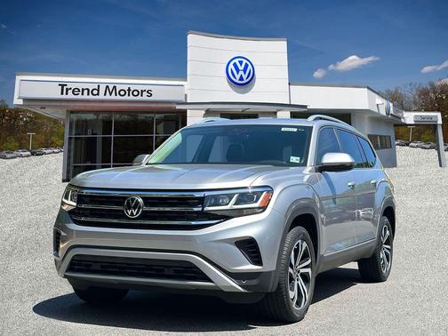 Platinum Gray Metallic 2023 Volkswagen Atlas 2.0T SEL