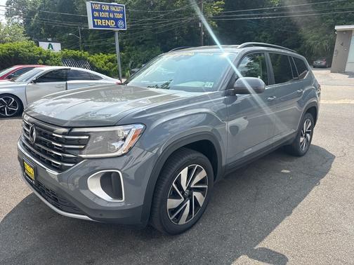 2025 Volkswagen Atlas 2.0T SE