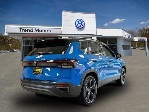 2025 Volkswagen Taos 1.5T SE Black
