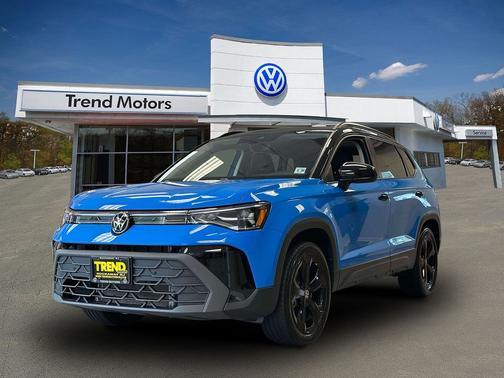 2025 Volkswagen Taos 1.5T SE Black