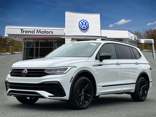 2023 Volkswagen Tiguan 2.0T SE R-Line Black