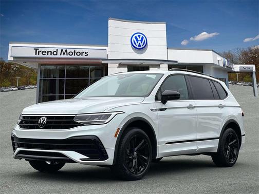 2023 Volkswagen Tiguan 2.0T SE R-Line Black