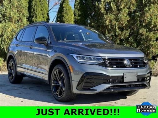 2022 Volkswagen Tiguan 2.0T SE R-Line Black