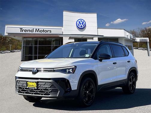 2025 Volkswagen Taos 1.5T SE Black