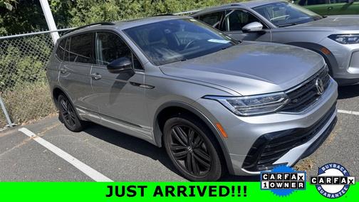 2022 Volkswagen Tiguan 2.0T SE R-Line Black