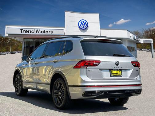 2022 Volkswagen Tiguan 2.0T SE R-Line Black