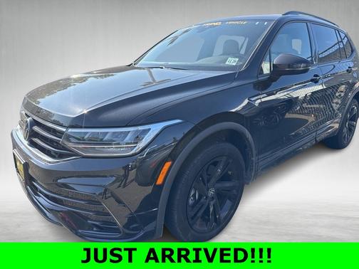 2024 Volkswagen Tiguan 2.0T SE R-Line Black