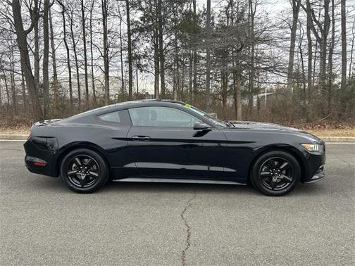 2016 Ford Mustang V6