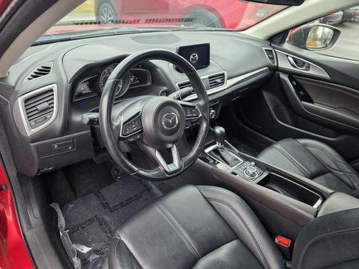 2018 Mazda Mazda3 Touring