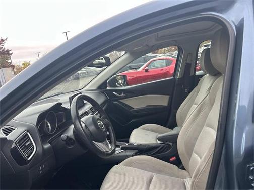 2016 Mazda Mazda3 i Touring