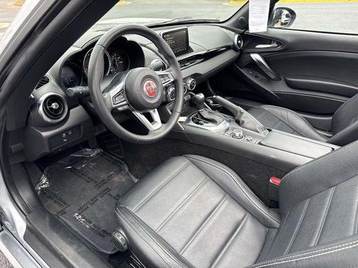 2020 FIAT 124 Spider Base