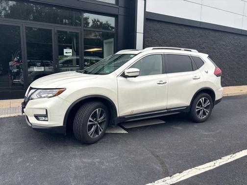 2017 Nissan Rogue SL