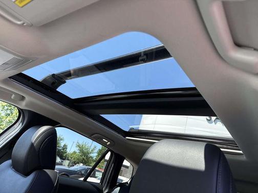 wind chill pearl 2025 Mazda CX-50 Hybrid Premium