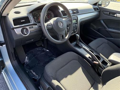 2012 Volkswagen Passat 2.5 S