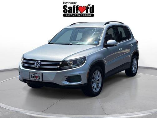 Reflex Silver Metallic 2018 Volkswagen Tiguan Limited 2.0T 4MOTION