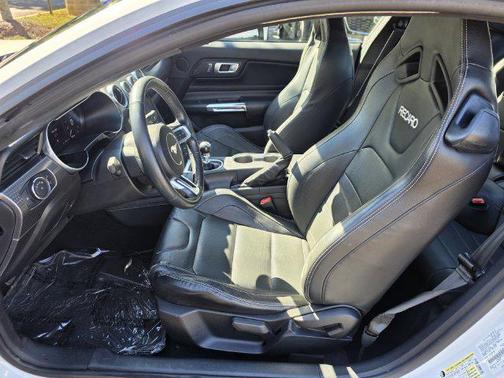 Oxford White 2020 Ford Mustang GT Premium