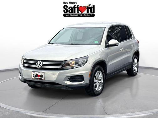 White Gold Metallic 2014 Volkswagen Tiguan 4MOTION Auto S