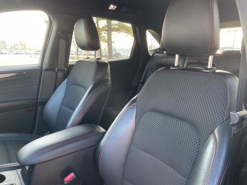 2025 Ford Escape ST-Line Elite