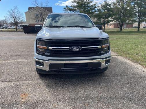 White Metallic 2025 Ford F-150 XLT