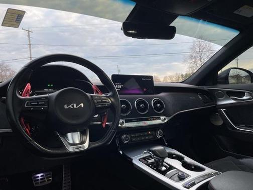 2023 Kia Stinger GT2