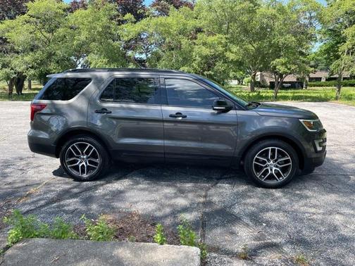 2016 Ford Explorer Sport
