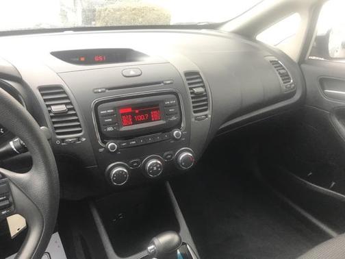 Silky Silver 2018 Kia Forte LX