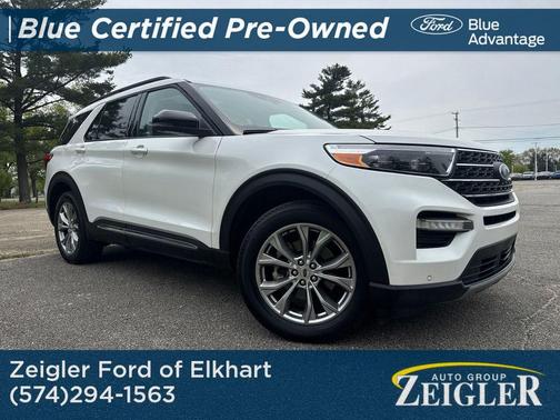 White Metallic 2023 Ford Explorer XLT