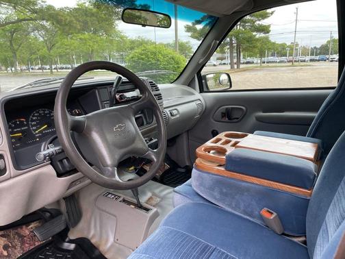 Medium Dark Teal Metallic 1995 Chevrolet 2500 Fleetside
