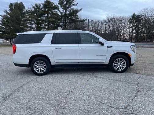 2023 GMC Yukon XL SLT