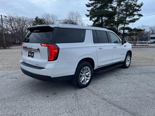 2023 GMC Yukon XL SLT