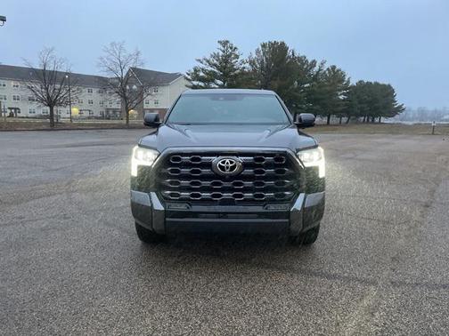 2022 Toyota Tundra Platinum