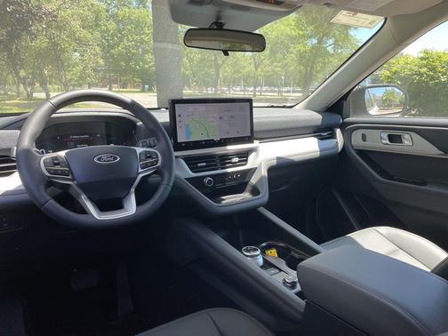 White Metallic 2026 Ford Explorer Active