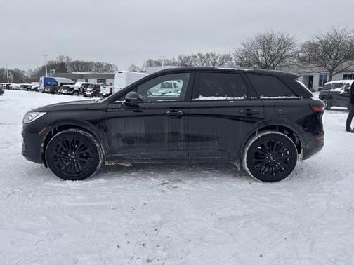 2025 Lincoln Corsair Reserve