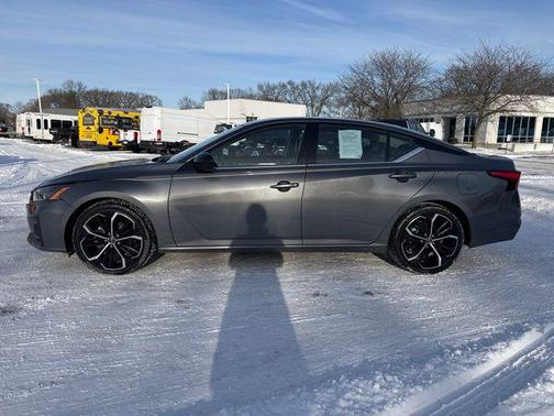 2024 Nissan Altima SR FWD