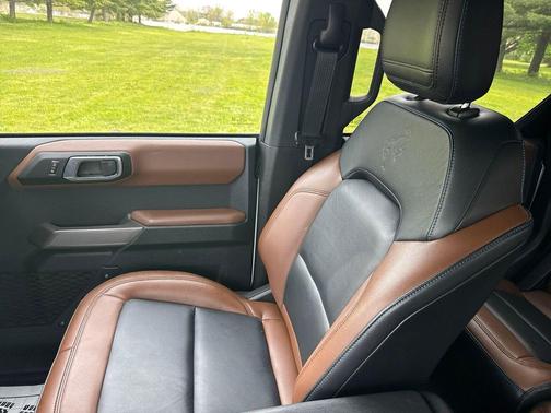 Oxford White 2023 Ford Bronco Outer Banks