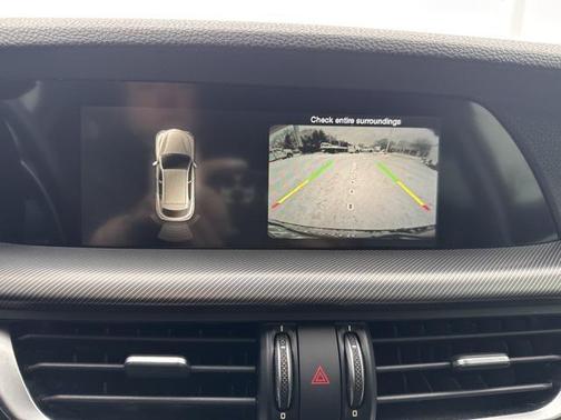 2018 Alfa Romeo Stelvio Sport