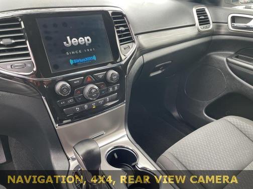2022 Jeep Grand Cherokee Laredo