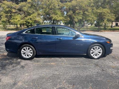 2022 Chevrolet Malibu FWD LT