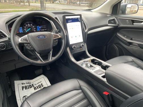 Carbonized Gray Metallic 2023 Ford Edge SEL